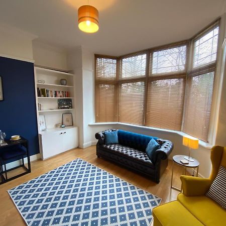 Stylish Apartment With Secure Parking Close To City Chester Buitenkant foto